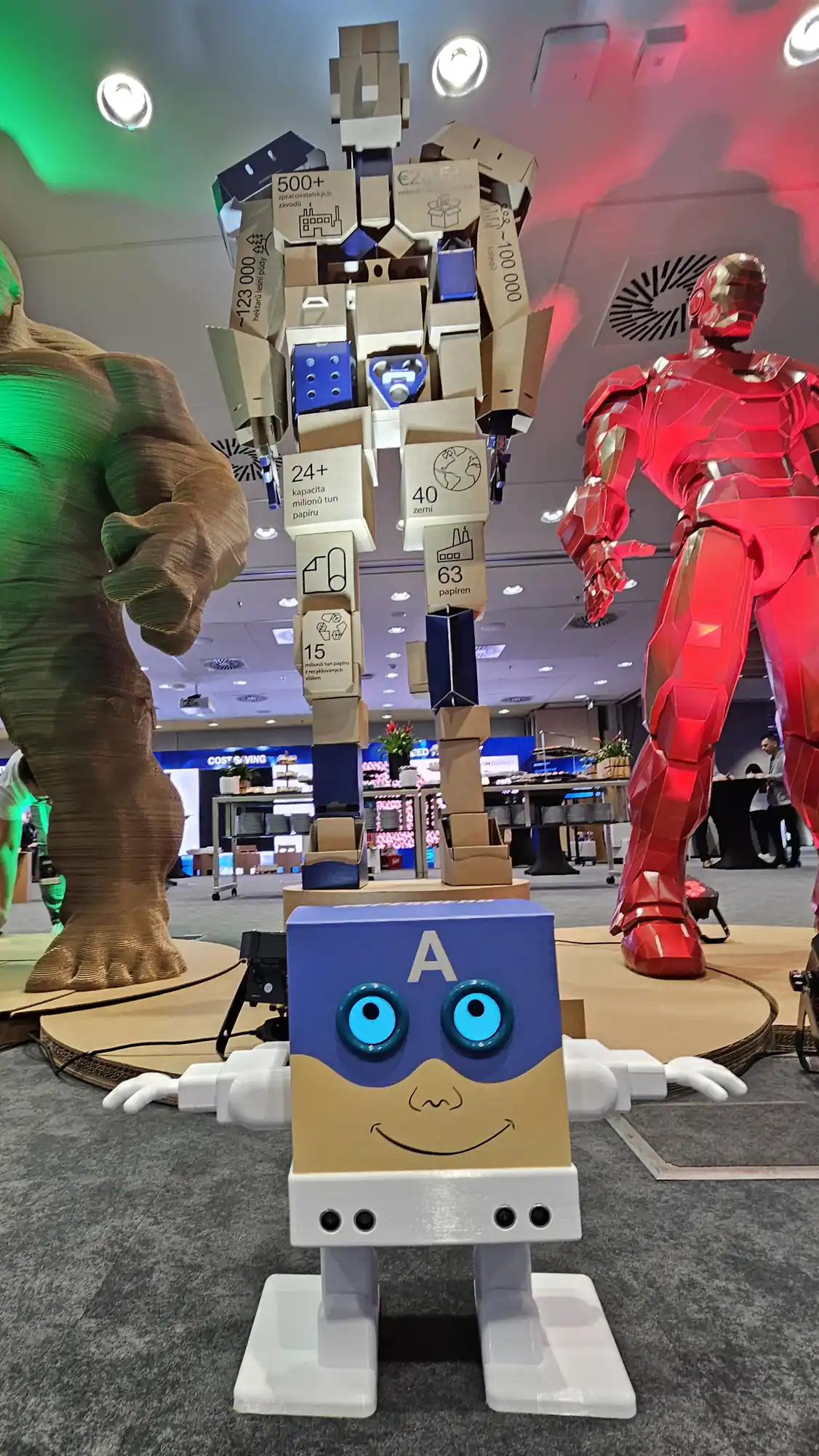 Krabicový robot na firemní akci